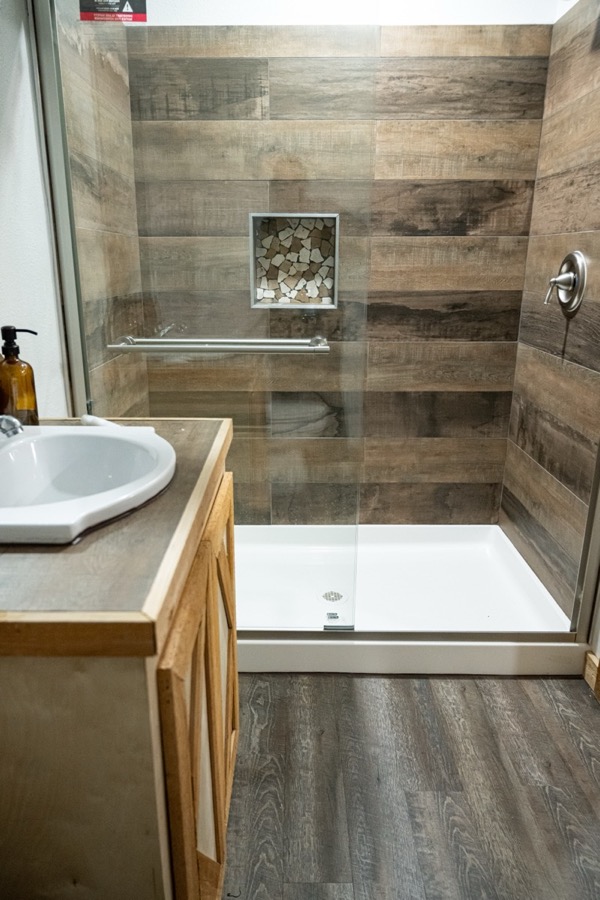 Inspira Ranch accommodation bathroom