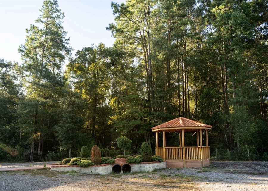 Inspira Ranch outdoor gazebo
